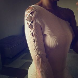Off-The-Shoulder ,Lace-Up One-Shoulder Sweater